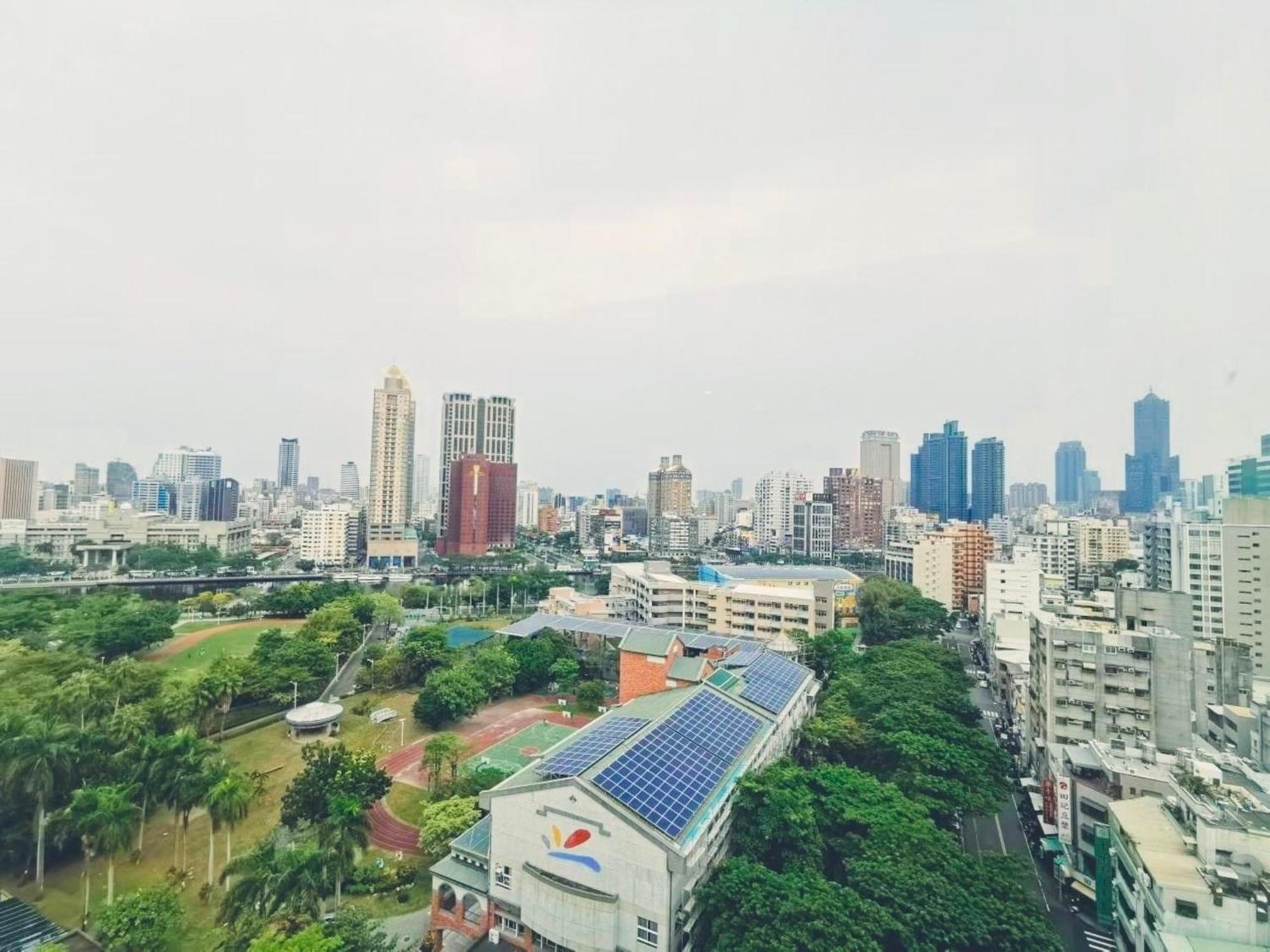 Holiday Inn Express Kaohsiung Love River, An Ihg Hotel Exterior foto