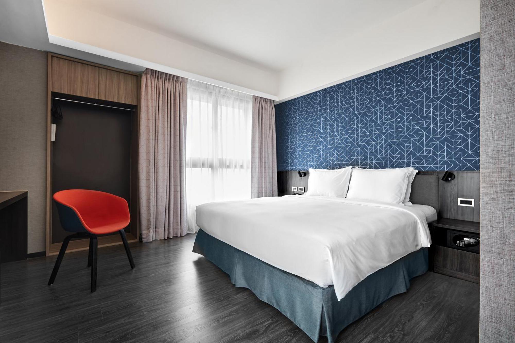 Holiday Inn Express Kaohsiung Love River By Ihg Exterior foto